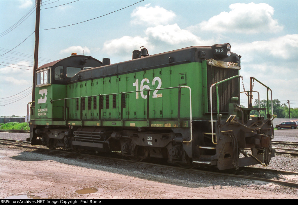 BN 162, EMD SW1200, at Eola Yard